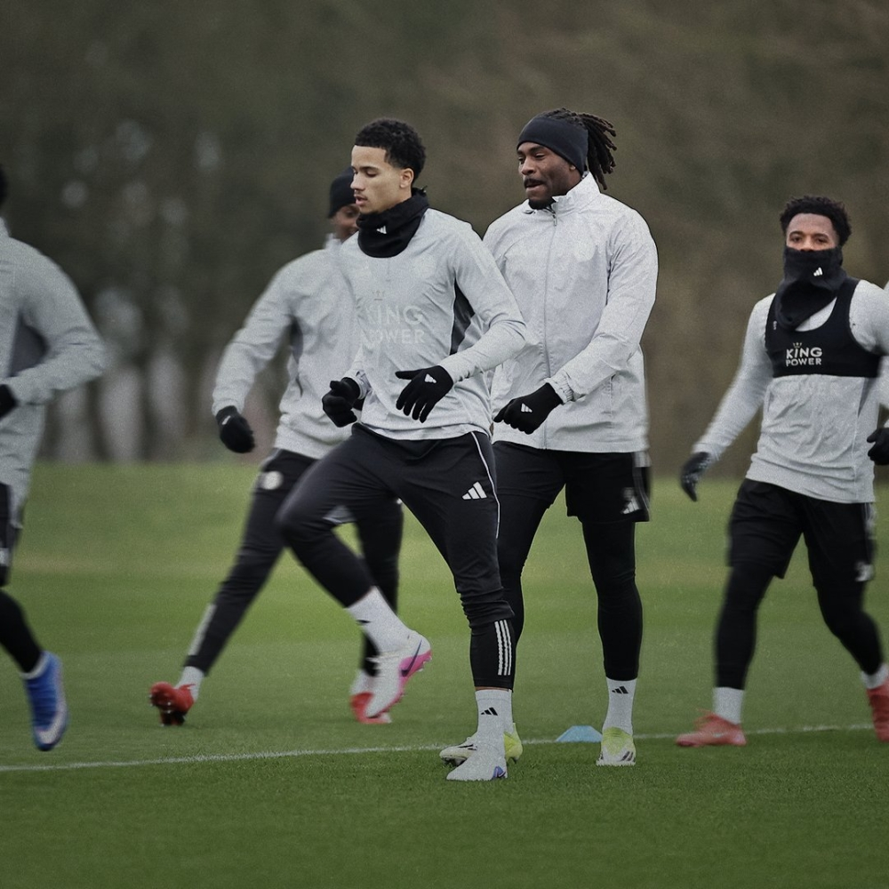 ليستر سيتي يواجه الهبوط للمستوى الثالث بسبب خرق القواعد المالية