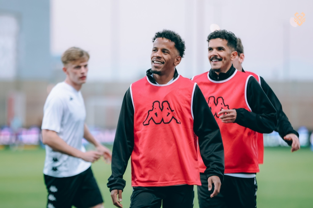 مواجهة الخلود والشباب: صراع البقاء يواجه طموح التقدم