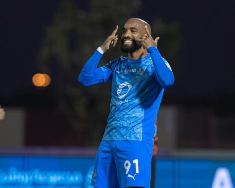 Lacazette leads Neom to victory over Al-Riyadh in the 2024 Roshan League