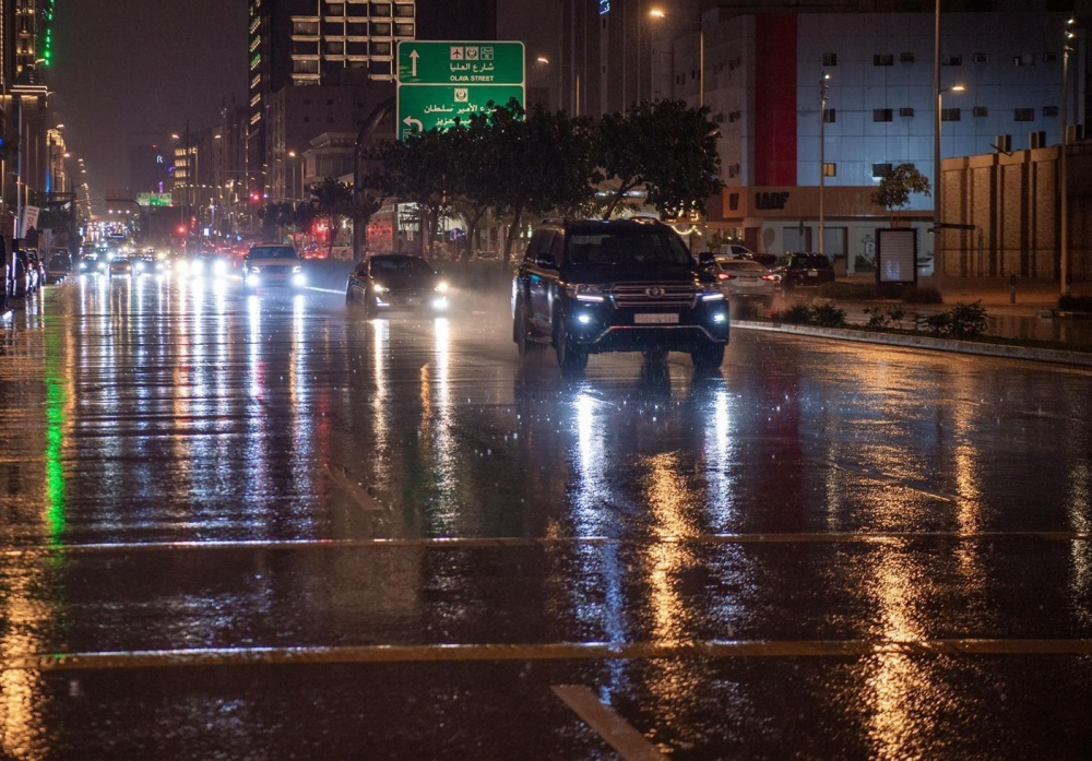 Red alert in Riyadh: Heavy rain, flash floods, and zero visibility