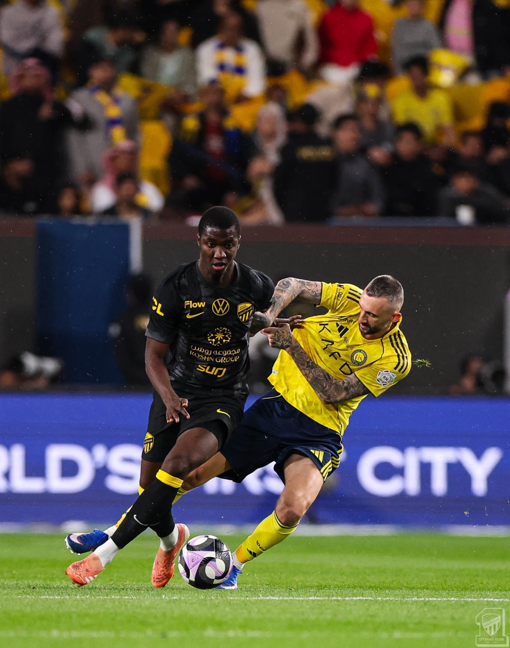 ركلة جزاء النصر والاتحاد: خبير تحكيمي يؤكد صحة القرار