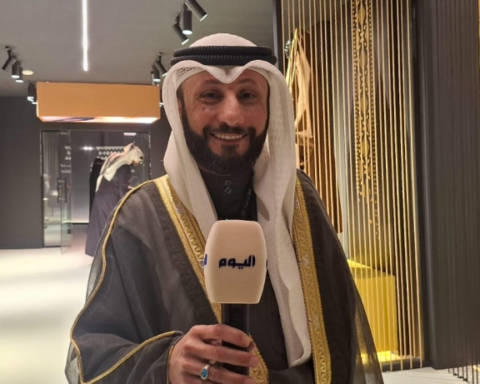 Al-Mahoud: Reviving the most expensive traditional women's abaya in Al-Ahsa