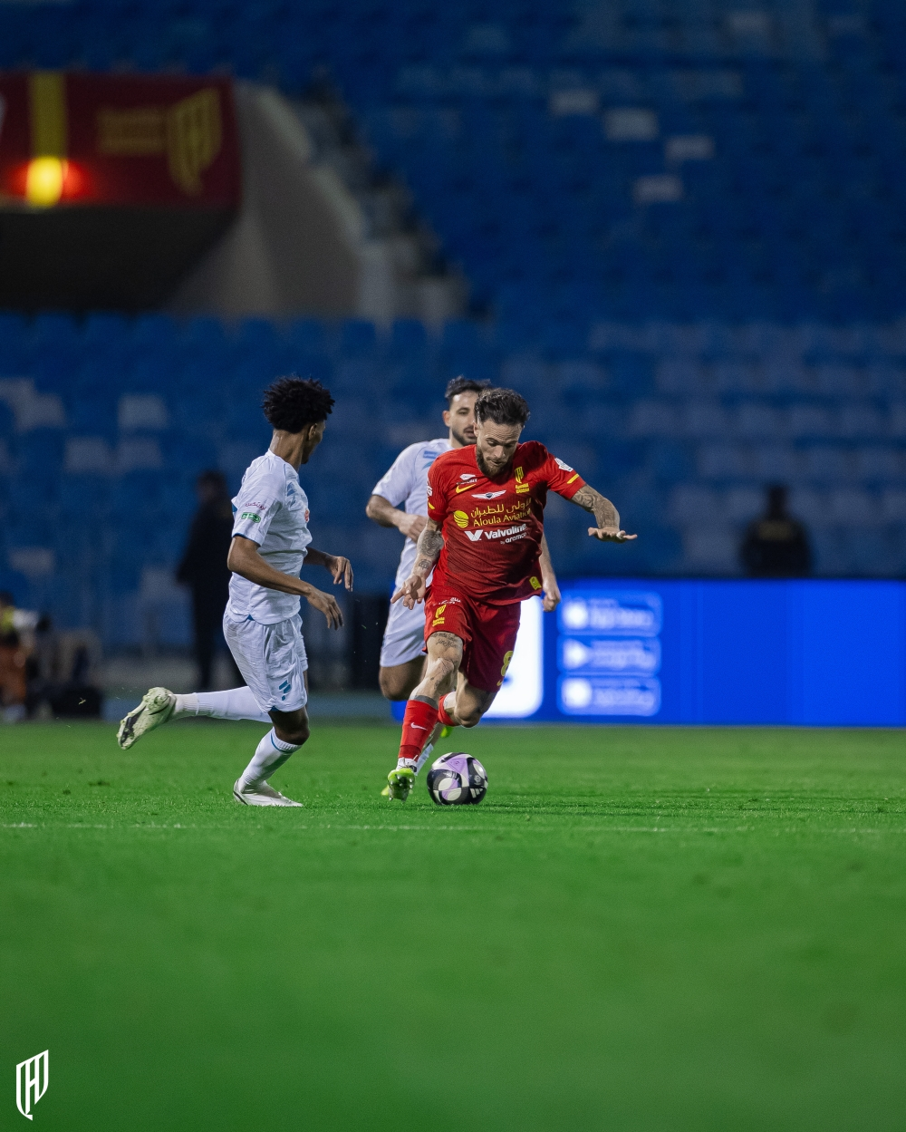 القادسية يتعثر بتعادل مع الفتح في صراع دوري روشن السعودي