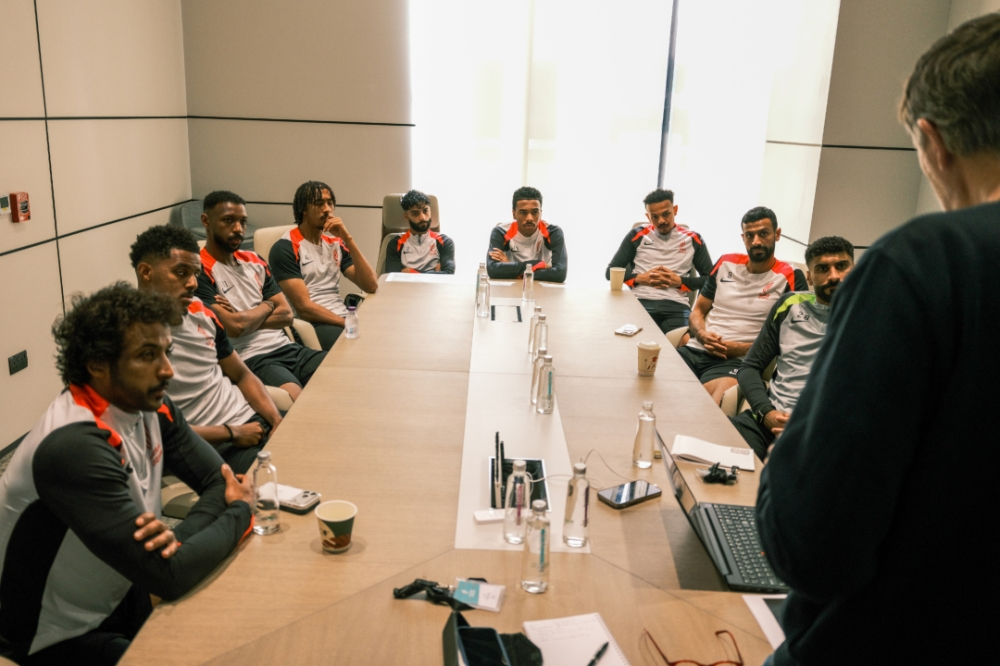 الجهاز الفني للأخضر يزور أندية روشن استعدادًا لمونديال 2026