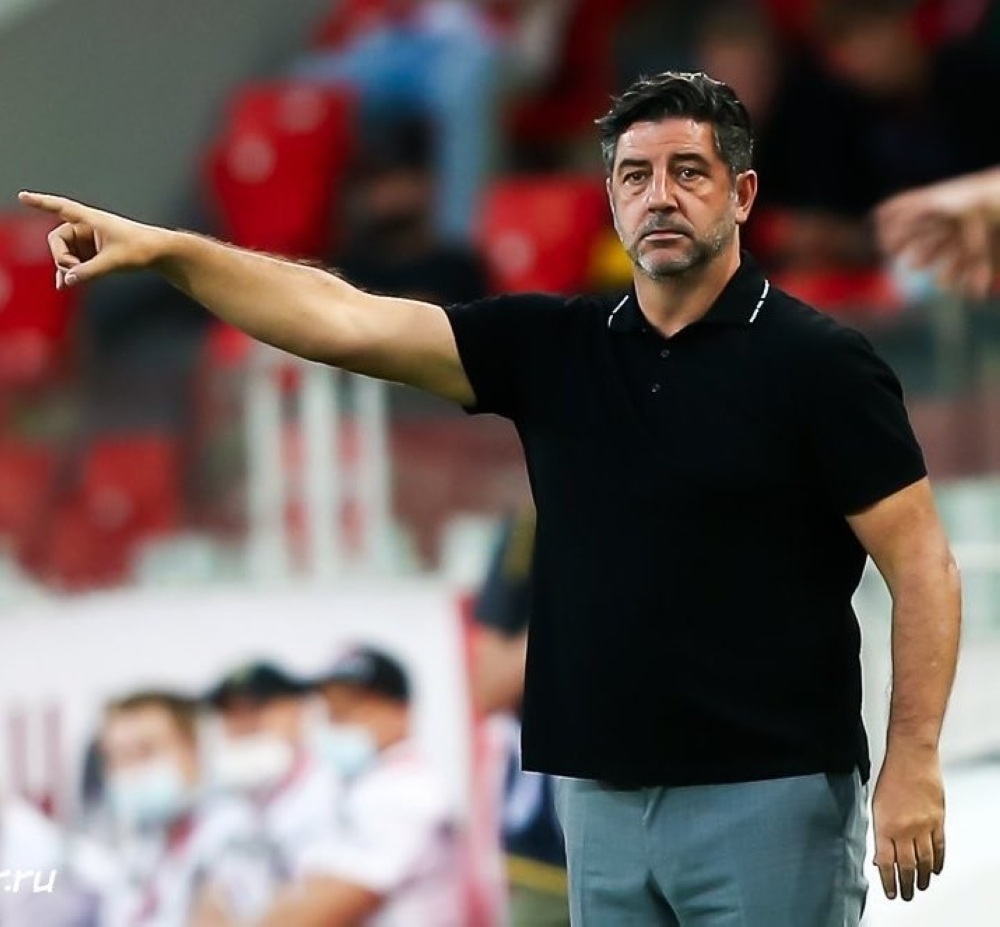 روي فيتوريا مدربًا للوصل الإماراتي: عودة بطل الدوري السعودي