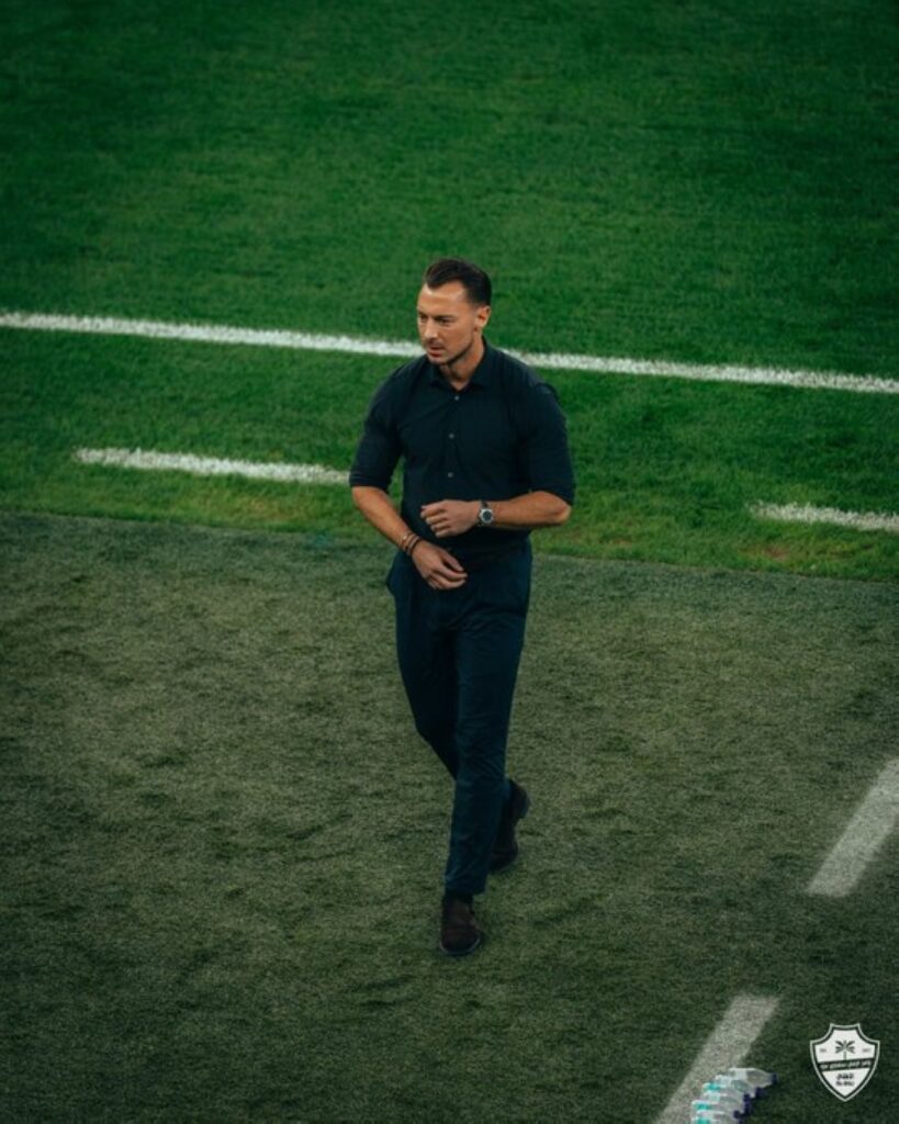 يايسله يحدد بدلاء ديميرال وجالينو في مباراة الأهلي والوحدة