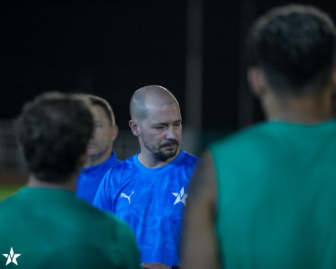 النجمة السعودي يتعاقد مع المدرب نيستور إل مايسترو لإنقاذه