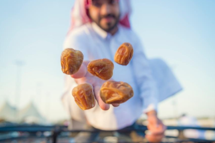 دكان الطيبين: ذاكرة التسوق الشعبي بمهرجان تمور دومة الجندل