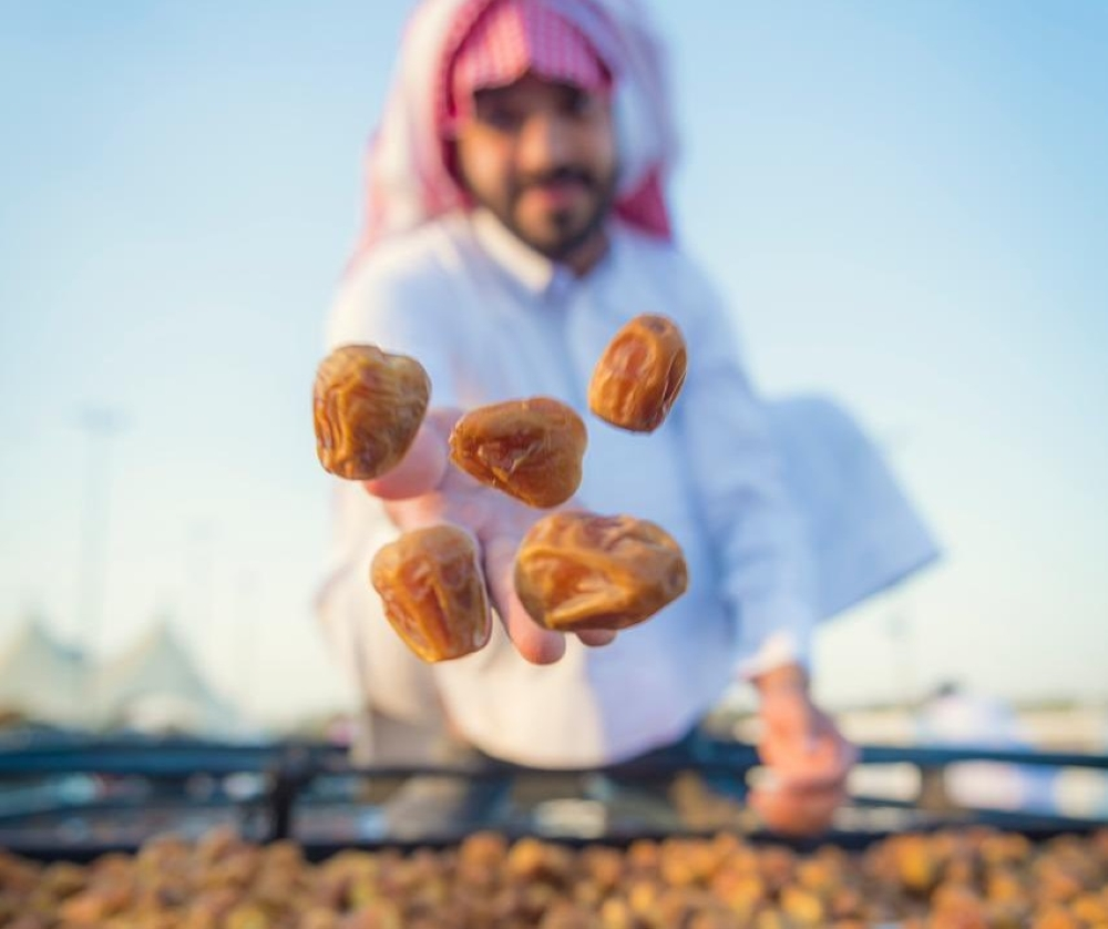 دكان الطيبين: ذاكرة التسوق الشعبي بمهرجان تمور دومة الجندل