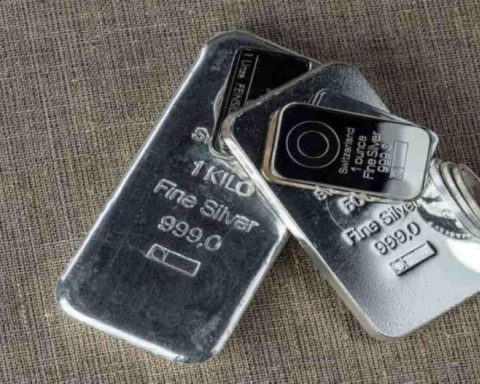 أسعار الفضة: تحليل التوقعات بين صعود تاريخي وفقاعة مضاربة