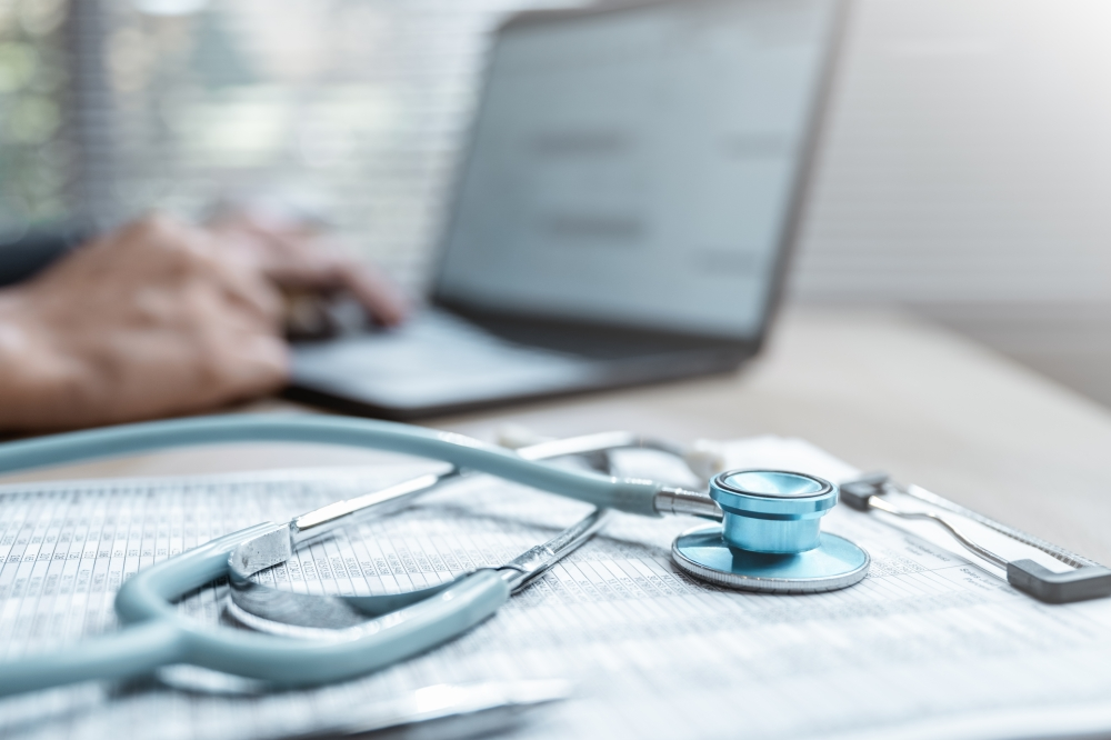 ضوابط تقييم الممارسين الصحيين بالسعودية لتعزيز جودة الرعاية