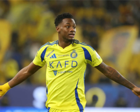 زينيت يضم المهاجم الكولومبي جون دوران من النصر رسمياً