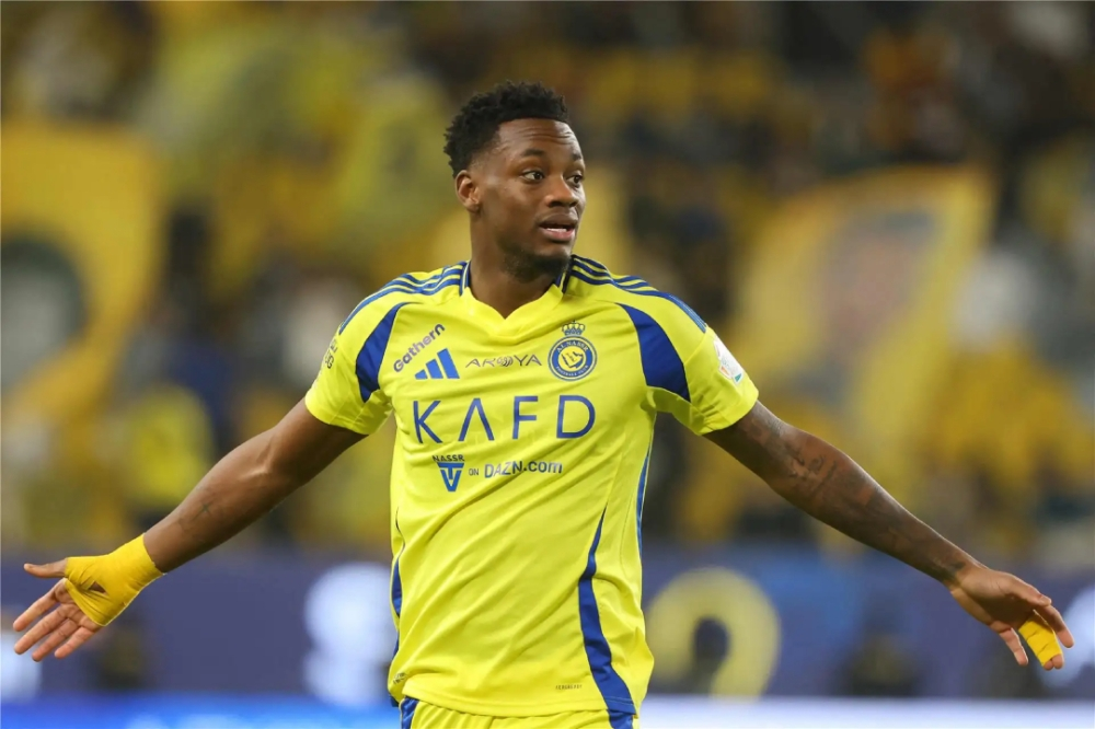 Zenit officially signs Colombian striker John Duran from Al-Nasr