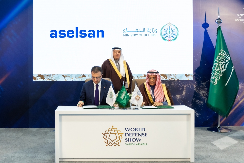 وزارة الدفاع السعودية توقع 28 عقداً في معرض الدفاع العالمي