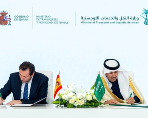 السعودية وإسبانيا.. شراكة استراتيجية لتطوير النقل الحديث