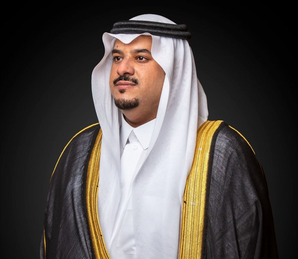 نائب أمير الرياض يعزي بوفاة الحارس الدولي محمد السويلم