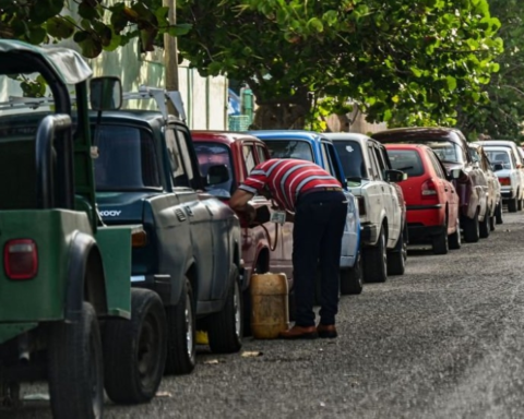أزمة وقود كوبا: الخطوط الكندية تعلق رحلاتها وتجلي سائحيها