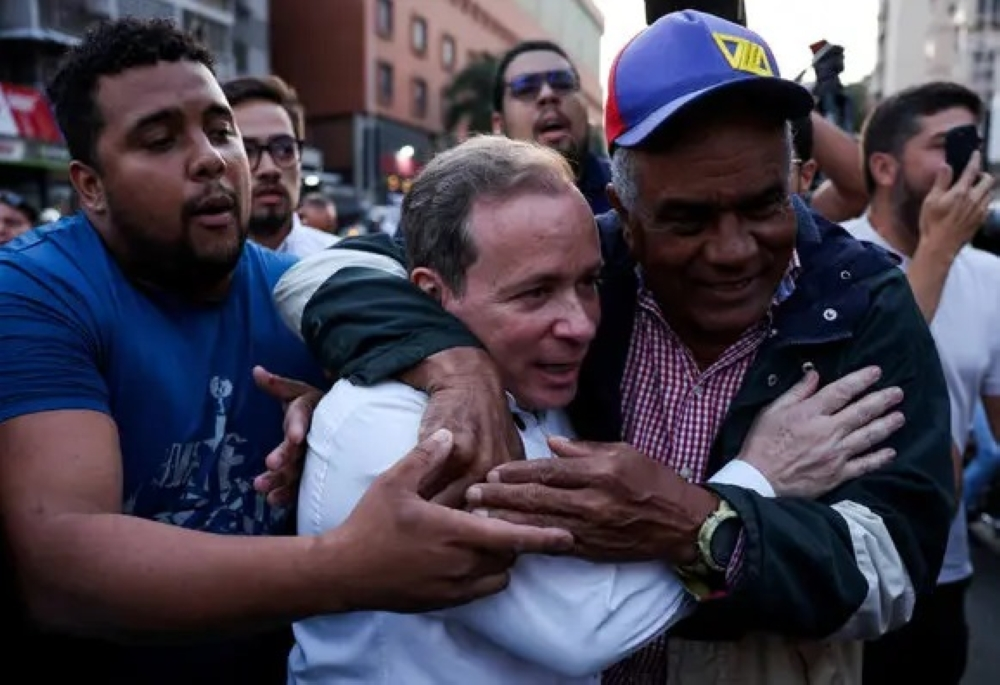 ماتشادو مصممة على العودة لفنزويلا وتحدي نظام مادورو