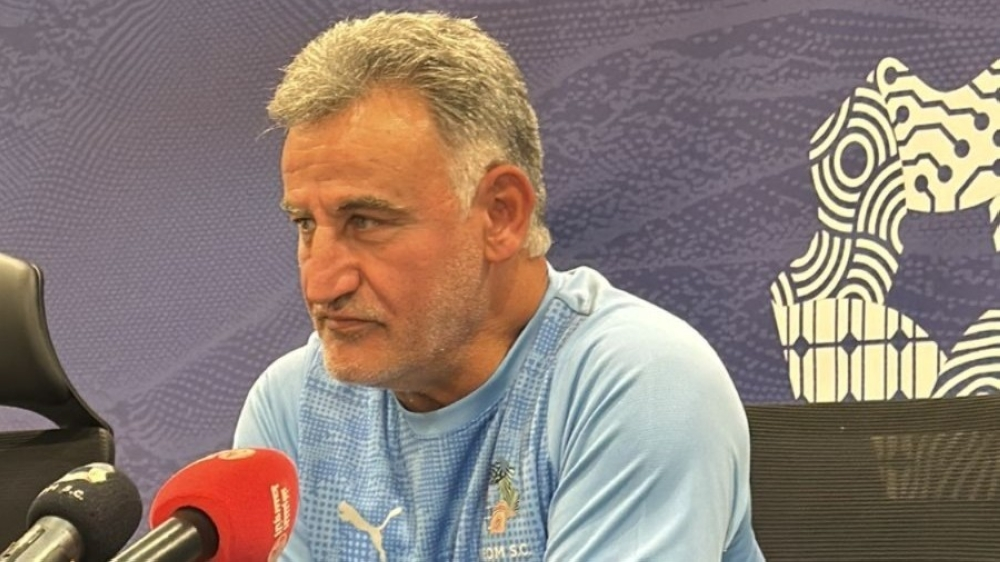 مدرب نيوم: القادسية فريق أوروبي وسلمان الفرج في مهمة هجومية