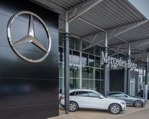 أزمة صناعة السيارات الألمانية: 72% من الشركات تدرس الانسحاب