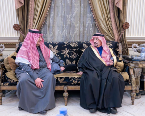 The Governor of Riyadh offers condolences on the death of prominent businessman Mohammed Al-Suwailem