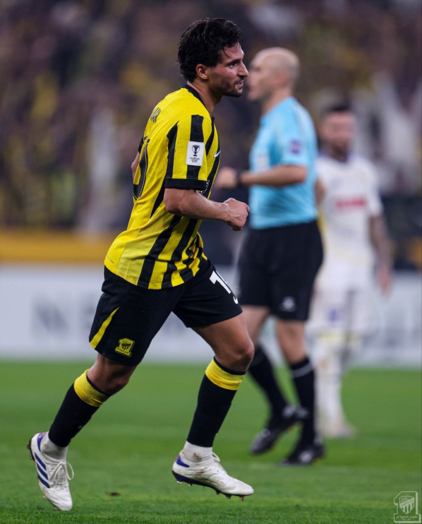 حسام عوار يعلق على أزمة بنزيما ومستقبله مع الاتحاد