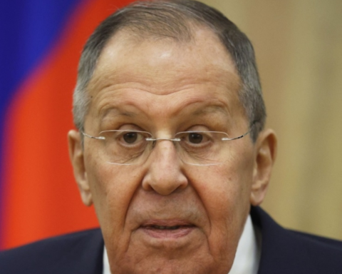 Russia threatens military measures if NATO strengthens its presence in Greenland