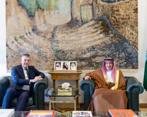 السعودية والأونروا: تعزيز الدعم الإنساني للشعب الفلسطيني