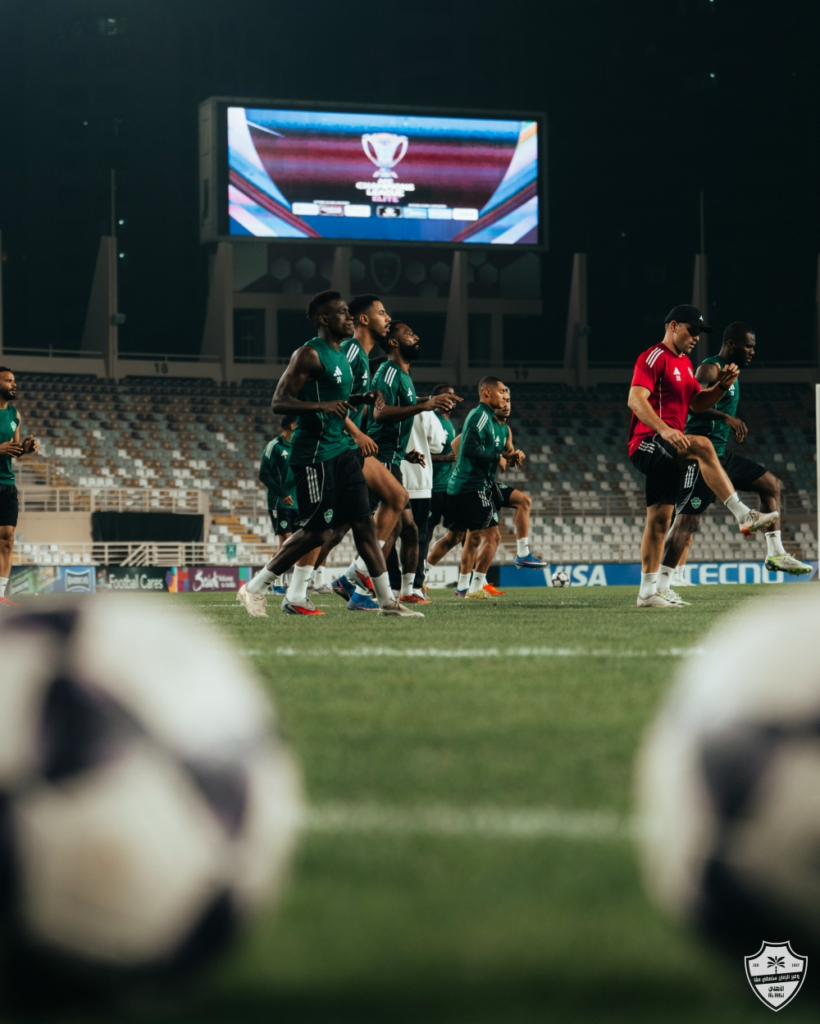 دفعة قوية للأهلي بعودة نجمه قبل مواجهة الشباب بدوري روشن