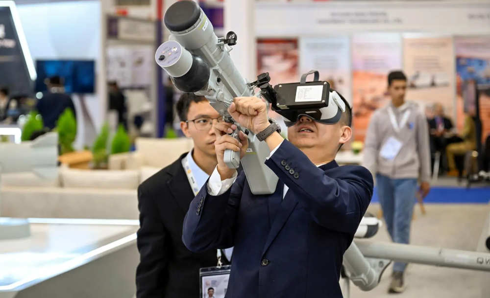 الصين تعرض أحدث أسلحتها في معرض الدفاع العالمي بالرياض