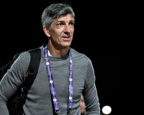 الشباب يقيل مدربه الغواسيل قبل كلاسيكو الأهلي بدوري روشن