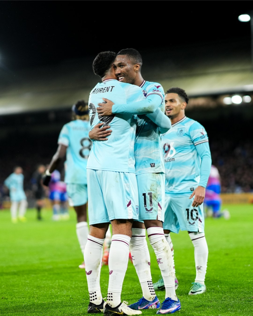 نتائج الدوري الإنجليزي: فوز كبير لبالاس وتعادل ولفرهامبتون