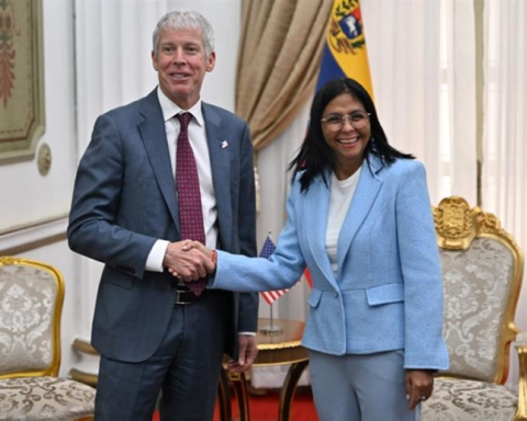 A Trump advisor pledges to significantly increase Venezuelan oil production