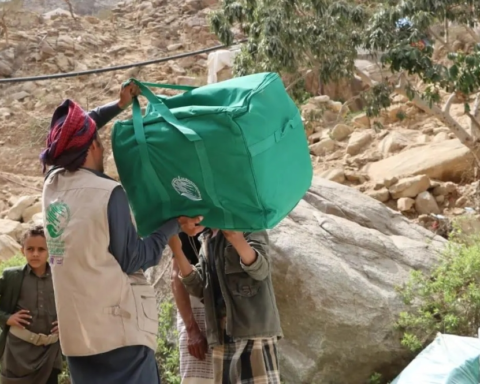 Urgent Saudi shelter aid for displaced people in Saada, Yemen