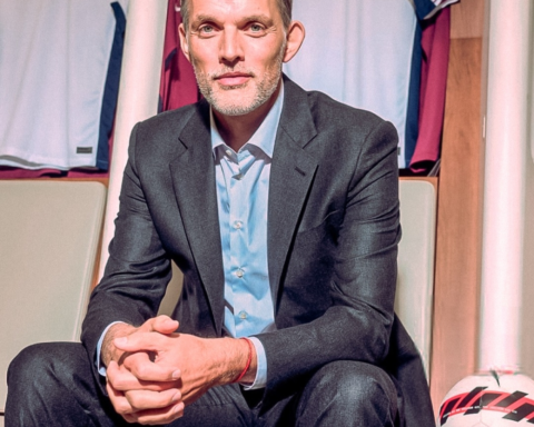 توماس توخيل يمدد عقده مع منتخب إنجلترا حتى يورو 2028