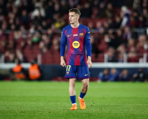 Barcelona's Marc Casado is considering a move to the Saudi Professional League