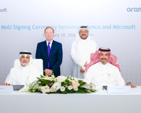 شراكة أرامكو ومايكروسوفت لتطوير الذكاء الاصطناعي الصناعي