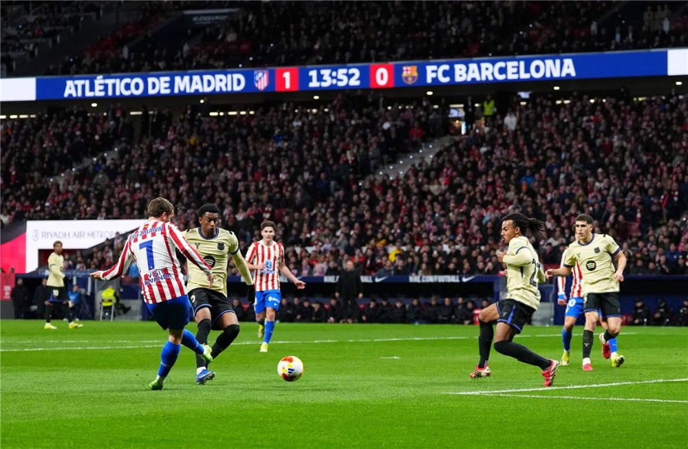 أتلتيكو مدريد يقصي برشلونة من دوري أبطال أوروبا 2016