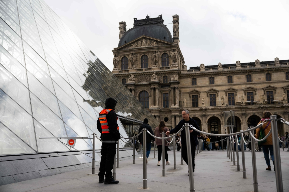 France: Louvre ticket fraud ring dismantled, millions lost