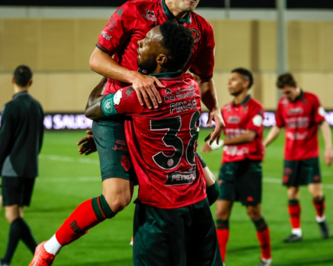 النجمة ضد الخلود: مواجهة حاسمة في صراع الهبوط بدوري روشن