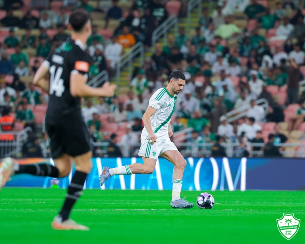 حكام الجولة 22 بدوري روشن: قمم الهلال والاتحاد والأهلي