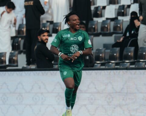 الأهلي يسحق الشباب 5-2 ويصعد لوصافة دوري روشن السعودي