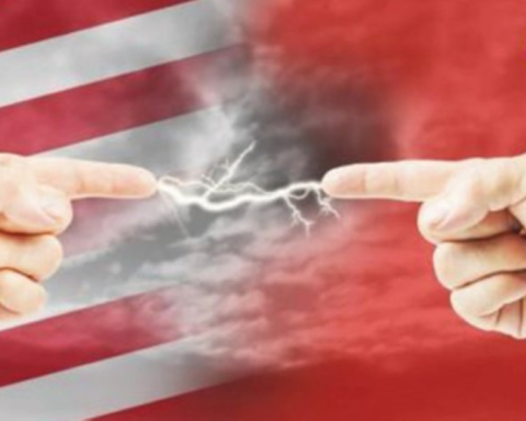 China threatens the US with direct confrontation over the Taiwan crisis