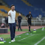 مدرب الخلود باكنغهام محبط بعد الخسارة أمام النجمة بدوري روشن