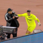 Al-Khulood goalkeeper apologizes to ball boy after pushing him during Al-Najma match