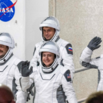 طاقم دولي جديد يصل محطة الفضاء بعد إجلاء طبي تاريخي