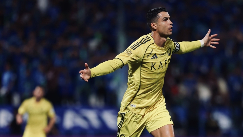 رونالدو وميتروفيتش: من يحسم لقب هداف الدوري السعودي؟