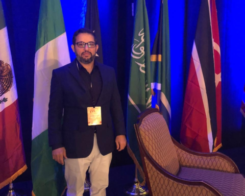 جامعة كارولاينا الجنوبية تكرّم البروفيسور السعودي عبدالعزيز الفهيد