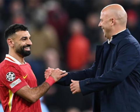 مستقبل محمد صلاح: فان دايك يكشف موقفه من الانتقال للسعودية