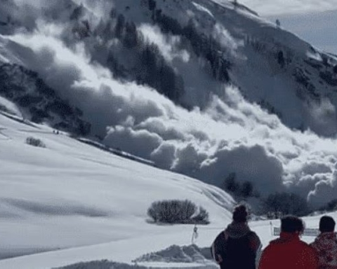 مقتل متزلجين في انهيار ثلجي بجبال الألب الإيطالية